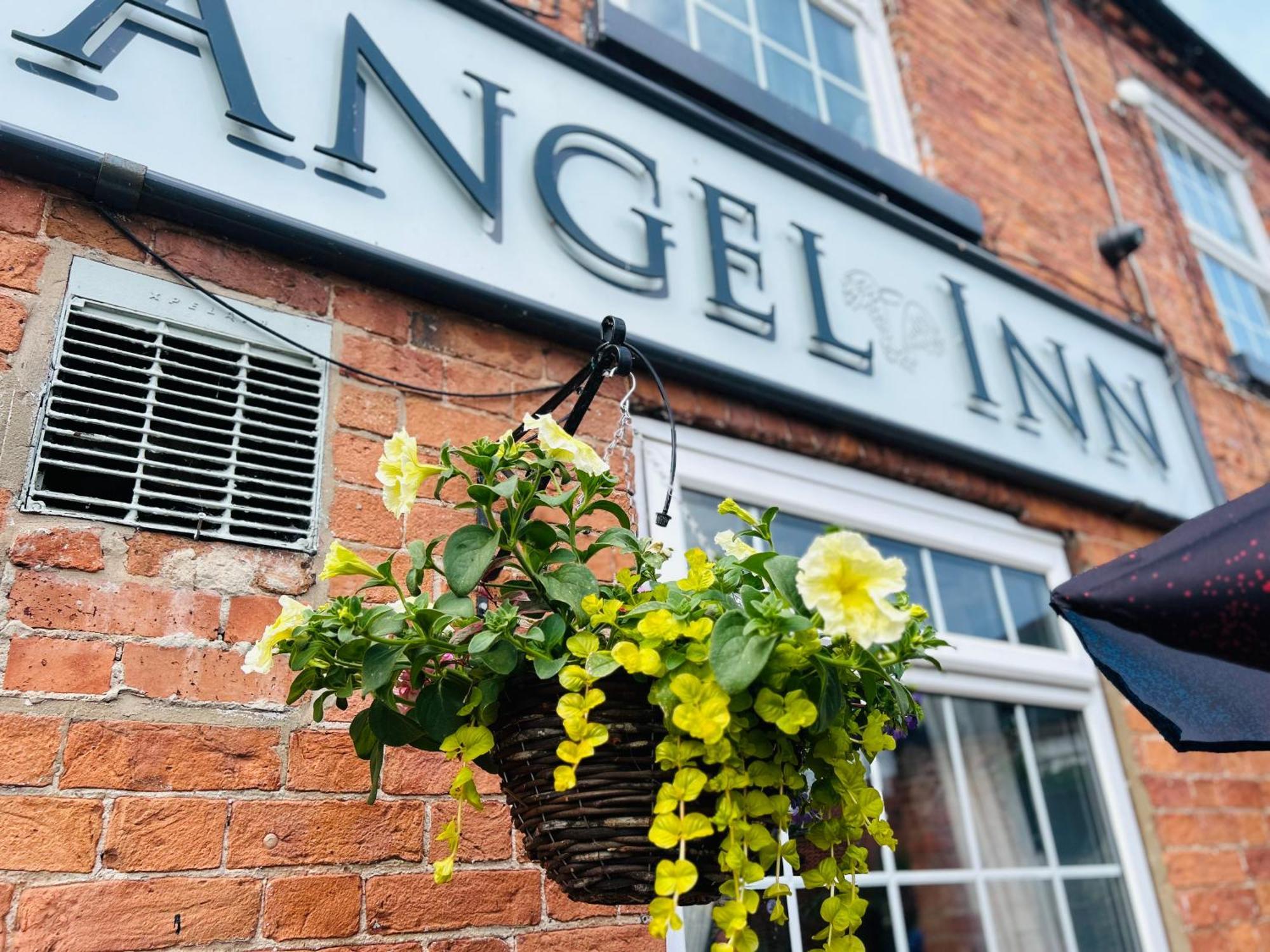 Angel Inn Misson Exterior foto
